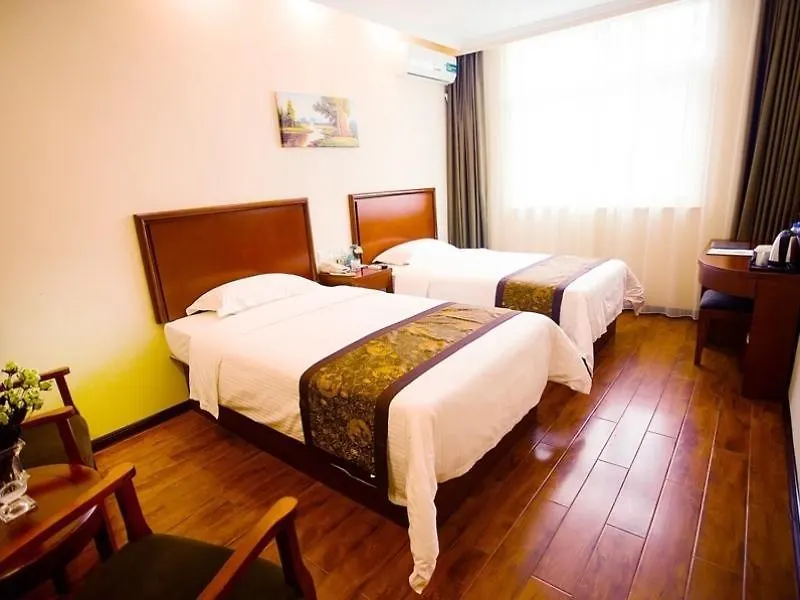 Greentree Inn Henan Xinxiang Laodong S) Street Zangying Bridge Business Hotel